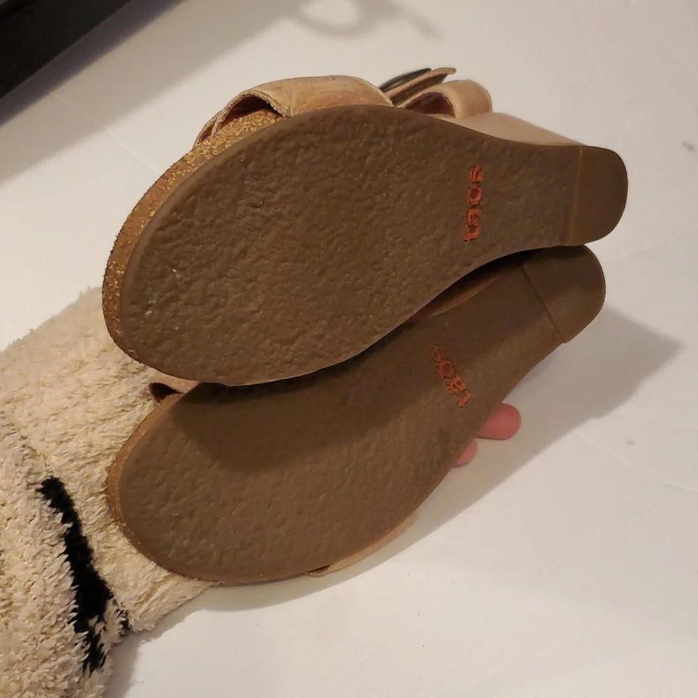 Taos Tan Carousel 3 Wedge Sandals Size 5/5.5 - Picture 9 of 10